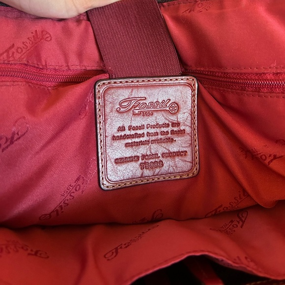 Fossil vintage red leather messenger bag laptop bag briefcase, includes key - Picture 3 of 8